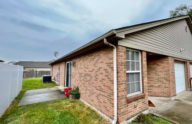 Lovely remodeled 2 bedroom in Middletown, Ohio photos photos