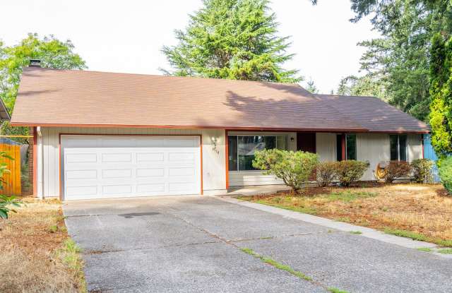 Well Maintained Ranch Style Home for Lease in the Burnt Bridge Creek Neighborhood - 4518 NE 142nd Ave photos photos