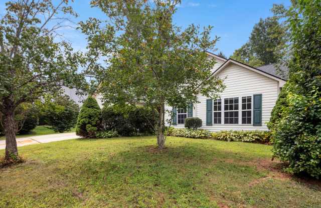 Nice Home in Fletcher - Refreshed with New Floors and Fresh Paint! Gallery 1