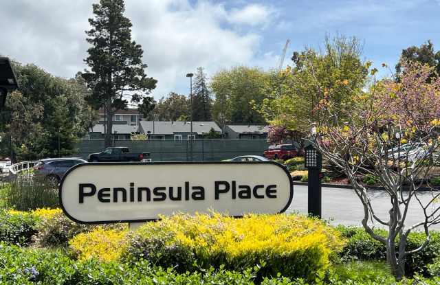 Renovated Pet-Friendly STUDIO with Full Kitchen  Bath - Water  Garbage Included! photos photos