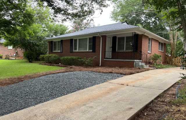 2174 Trailwood Drive Gallery 2