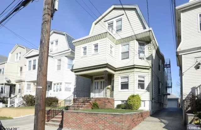 296 Ivy St - 296 Ivy Street, Kearny, NJ 07032