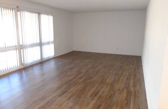6753 S. Stanley Pl. Gallery 4