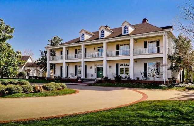 1501  N Starr  DR photos photos