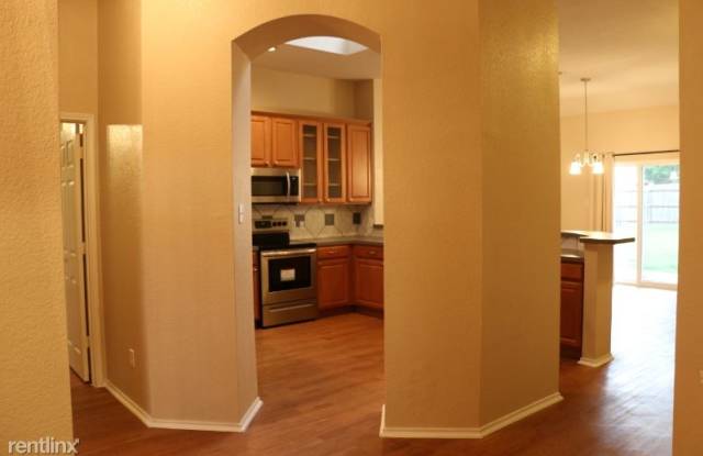 5817 vineyard Ln Gallery 2