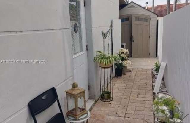 9202 SW 148th Ct - 9202 Southwest 148th Court, The Hammocks, FL 33196