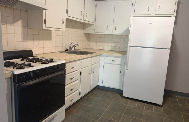 2 Bedroom, 1 bath, 3rd floor apartment in Hooksett, NH photos photos 2 Bedroom, 1 bath, 3rd floor apartment in Hooksett, NH photos photos