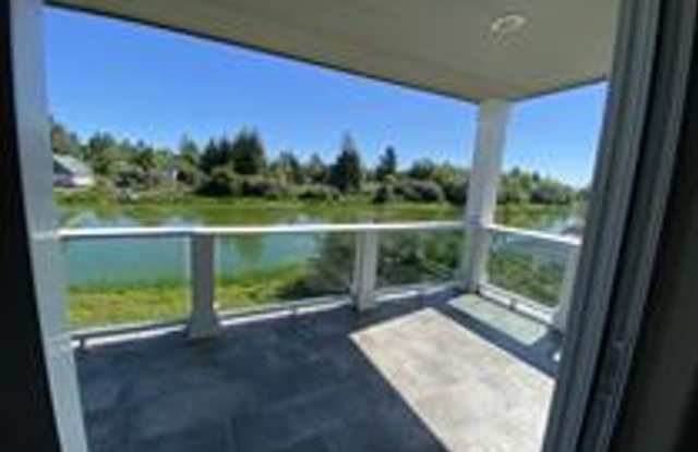 2 bed, 2 bath condo on the canal photos photos 2 bed, 2 bath condo on the canal photos photos