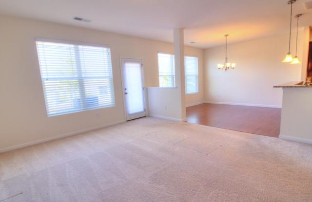 APPLICATION PENDING!!! RTP Beauty!  Huge 3/2.5 Townhouse in Page Park Gallery 4