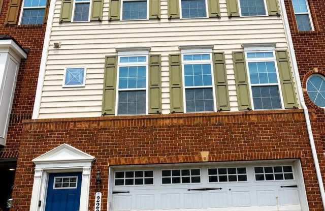 22605 WINDING WOODS Way Gallery 2