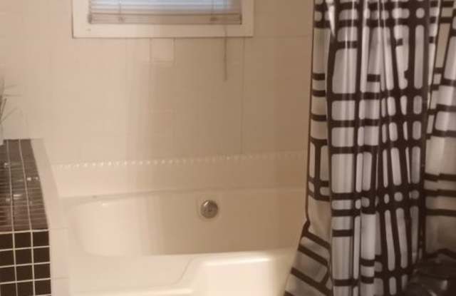 Charming 1BR House in Marietta photos photos