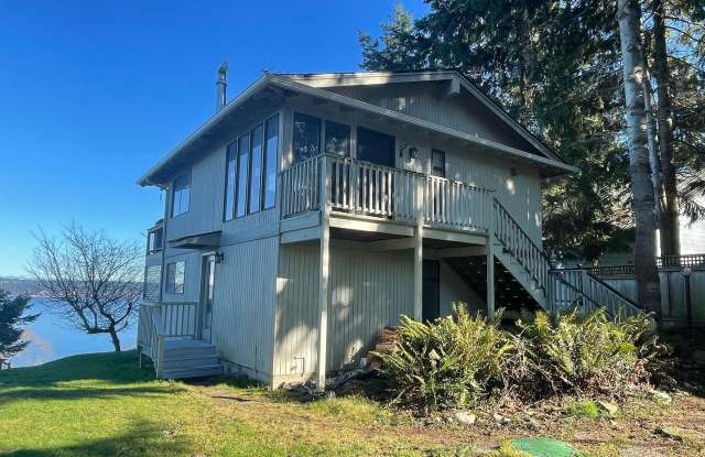 Comfortable View Home in Greenbank! Gallery 1