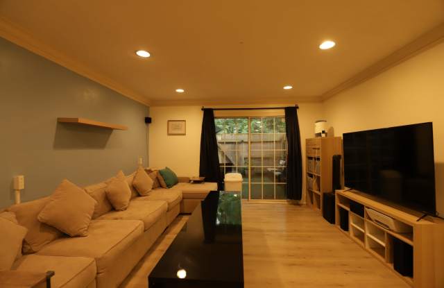3135 7 Pines Court Gallery 4
