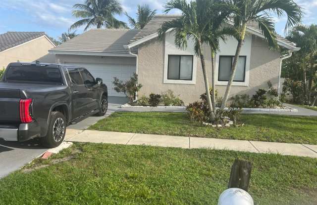 5765 Strawberry Lakes Circle Gallery 2