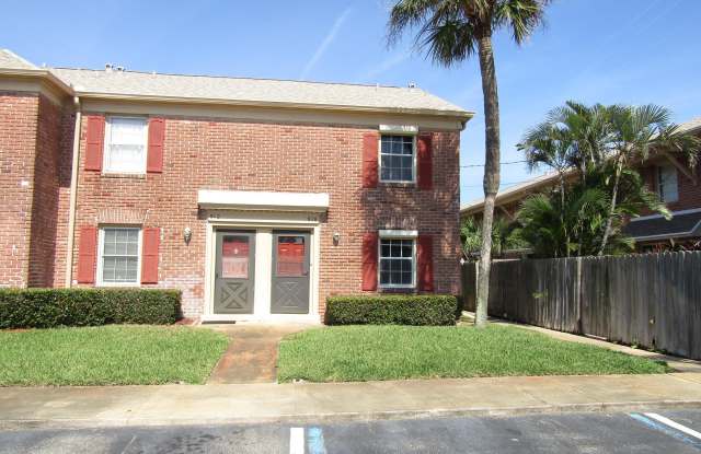 910 S Colonial Court unit: 109 photos photos