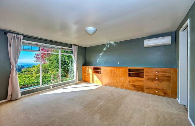 Edmonds Bowl Three Bedroom Gallery 3