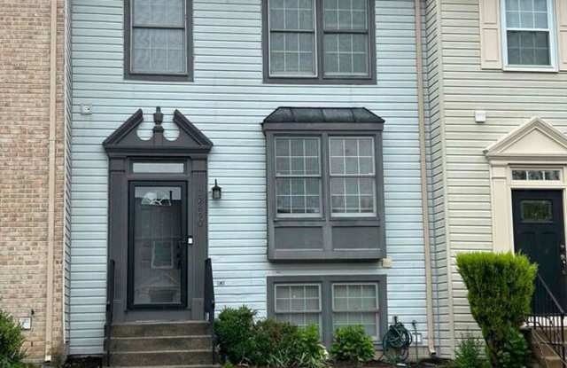 12890 Schalk Ct - 12890 Schalk Court, Lake Ridge, VA 22192