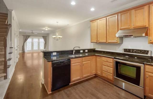 2822 Pickett Road Gallery 4