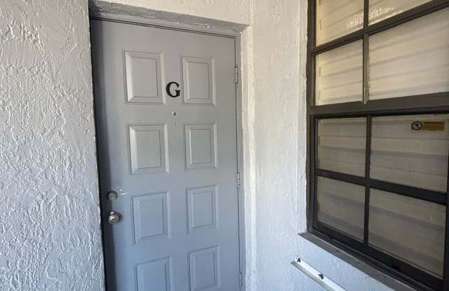 805 North Franklin Avenue Gallery 1