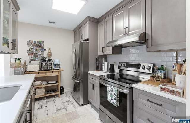 28 Garden Place photos photos