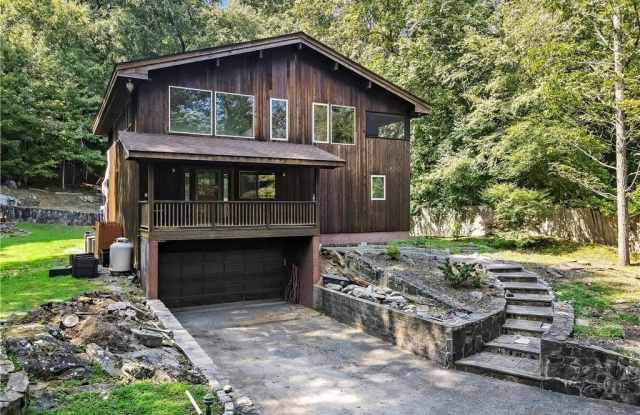 26 Main Street - 26 Main Street, Golden's Bridge, NY 10526