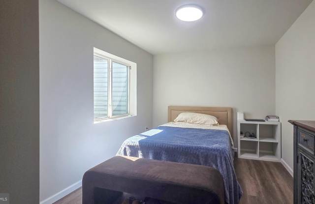 8703 DAVIS Court Gallery 4