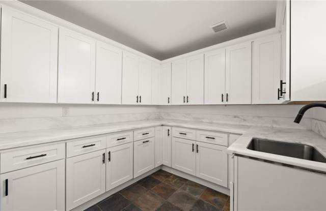 521 Avenue C - 521 Avenue C, Redondo Beach, CA 90277 521 Avenue C - 521 Avenue C, Redondo Beach, CA 90277