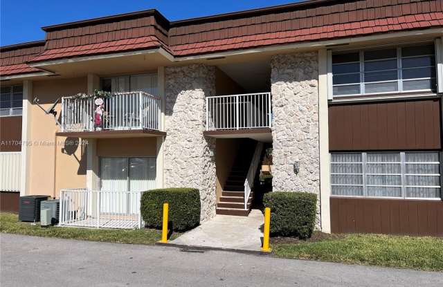 5425 SW 77th Ct - 5425 Southwest 77th Court, Glenvar Heights, FL 33155