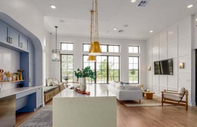 10396 Blue Bluff Rd Gallery 4