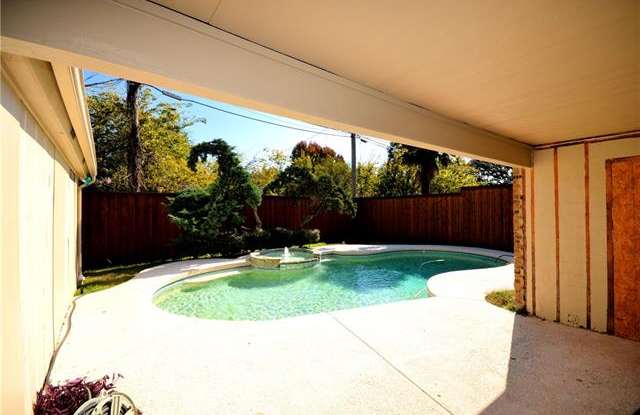 18620 Featherwood Drive Gallery 2