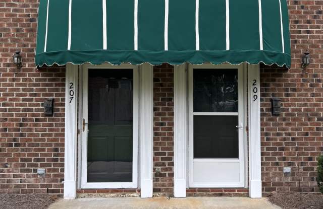 207 South Lincoln Street - 207 South Lincoln Street, Benson, NC 27504