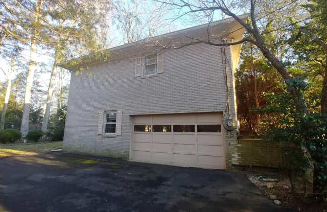 1429 LABURNUM Street Gallery 3