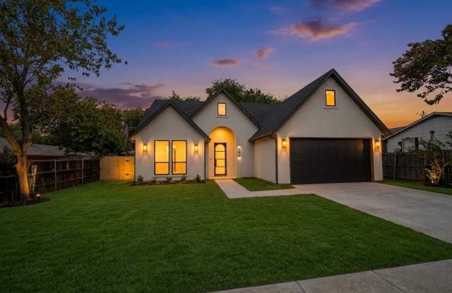 338 Texana Street Gallery 1