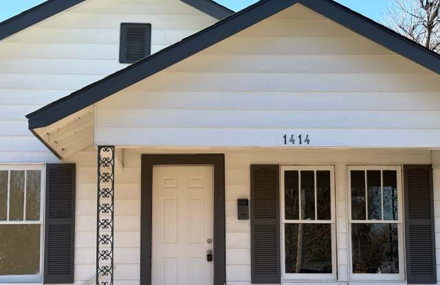 1414 South 11th Street - 1414 South 11th Street, Chickasha, OK 73018