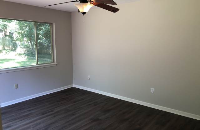 4545 Ridgewood Drive Gallery 4