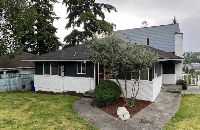 3400 23rd Avenue West - A photos photos