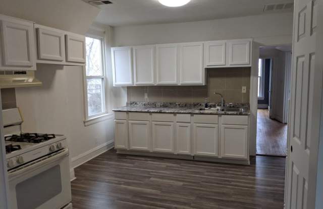 140 South 31st Avenue - 140 S 31st Ave, Omaha, NE 68131