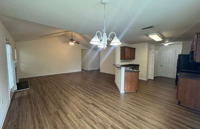 PRE-LEASING FOR AUGUST 10TH 2027! Gallery 4