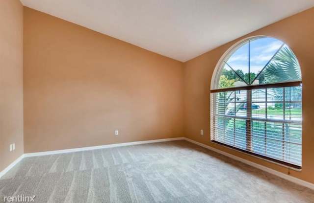 12811 Forestedge Circle UNIT Gallery 3
