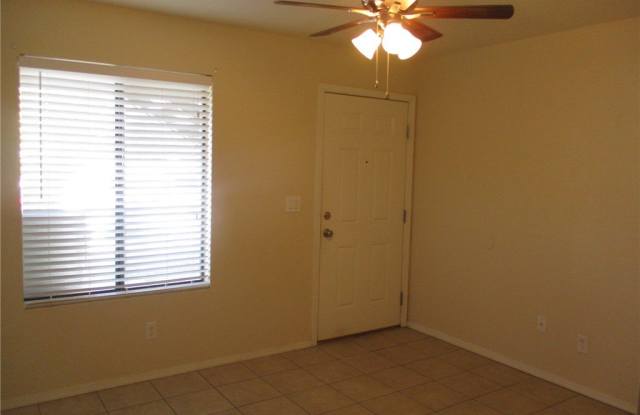 2801 Paloma Senda Unit D Gallery 4