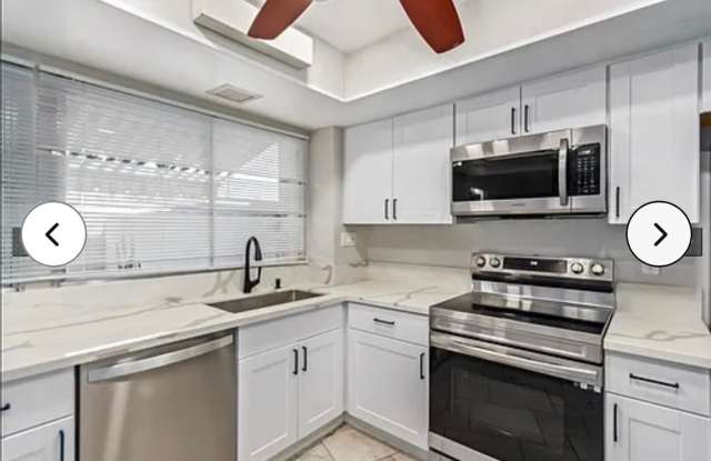 Spacious 3BR Townhome in Scottsdale Gallery 3