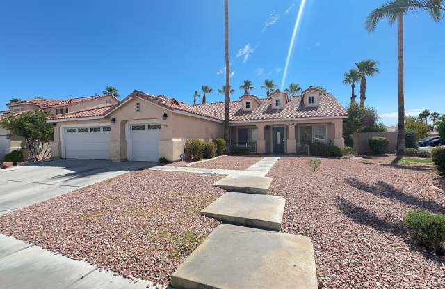 Beautiful Single Story with Pool in Eldorado photos photos