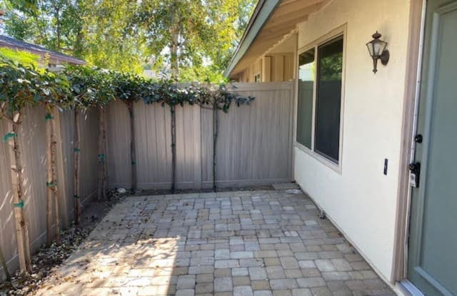 1797 E. Avenida De Las Flores - 1797 East Avenida De Las Flores, Thousand Oaks, CA 91362