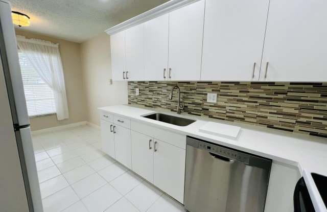2801 SW 15th Street photos photos
