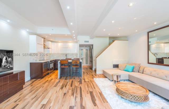 400 S Pointe Dr Gallery 4