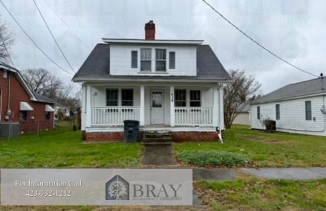 Charming Renovated 1935 Historic Home with Fenced Yard in Central Kingsport - 1626 Highland Street, Kingsport, TN 37664
