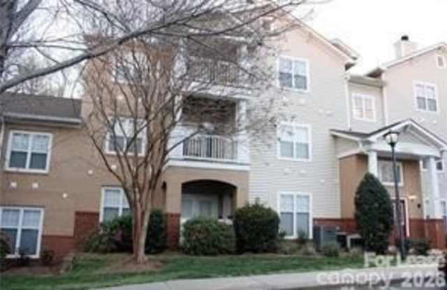 16242 Redstone Mountain Lane Gallery 1