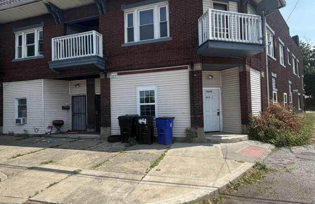 15222 Saranac Road photos photos