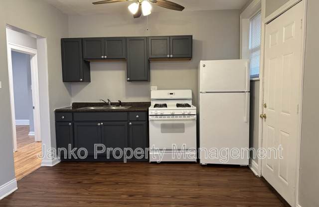 5605 W Wabansia Ave photos photos