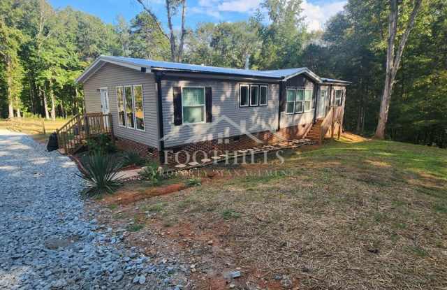 3-Bedroom Home in a Peaceful Country Setting - 433 Fred Bradford Road, Anderson County, SC 29684